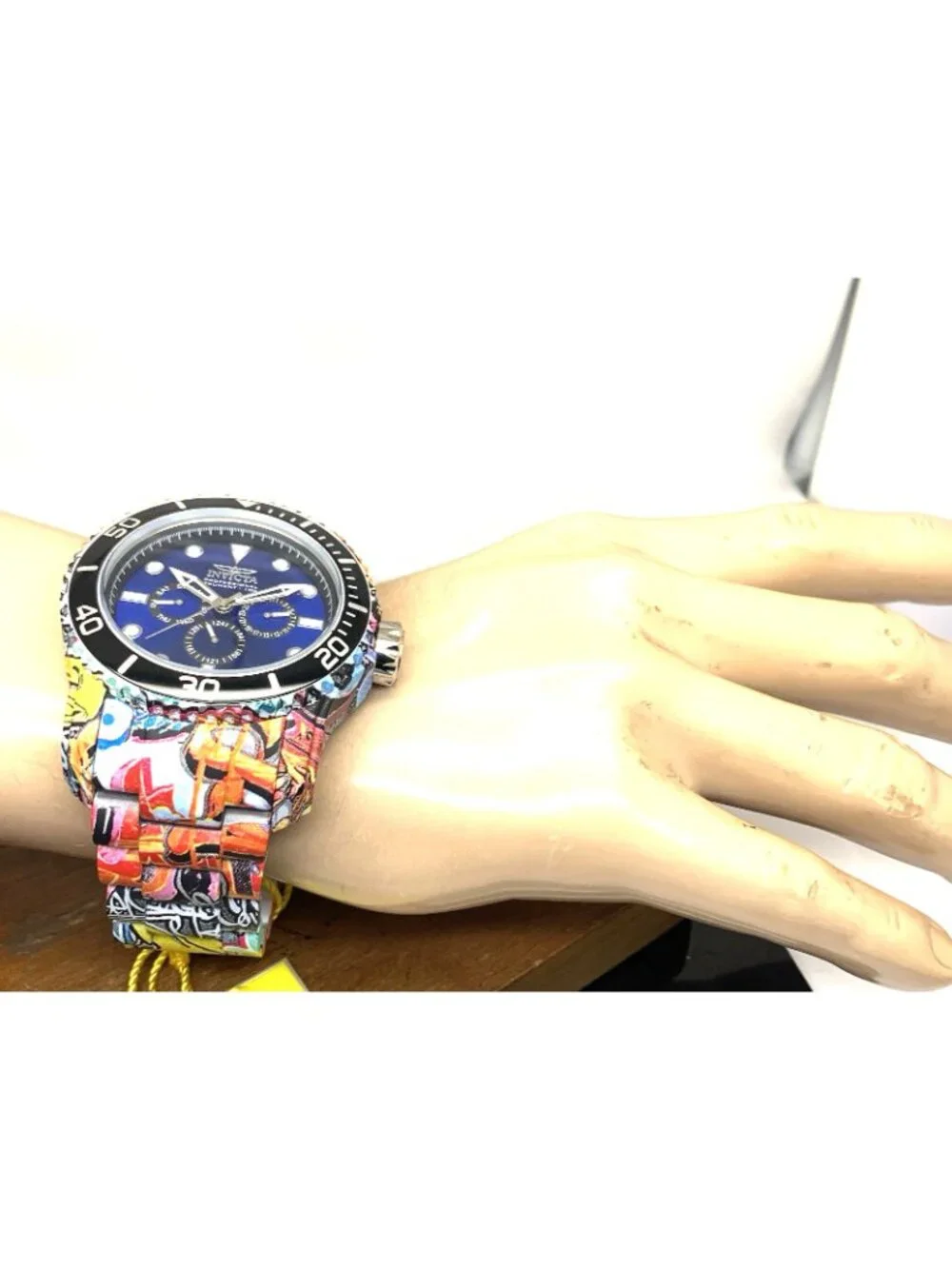 Invicta Mens Watch 47856 Pro Diver Graffiti Quartz Blue Dial Day Date Steel 48mm
